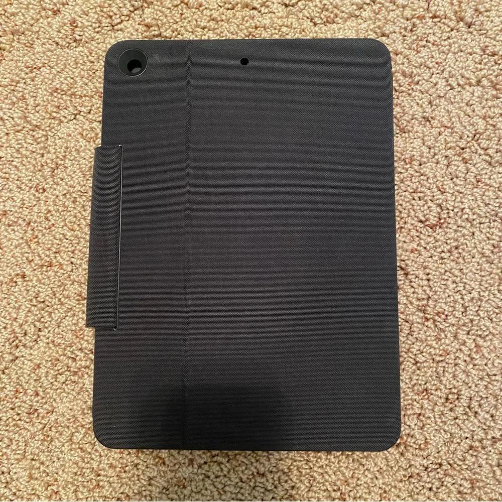 ‼️Logitech Rugged Folio for iPad (7th, 8th and 9th Generation)‼️